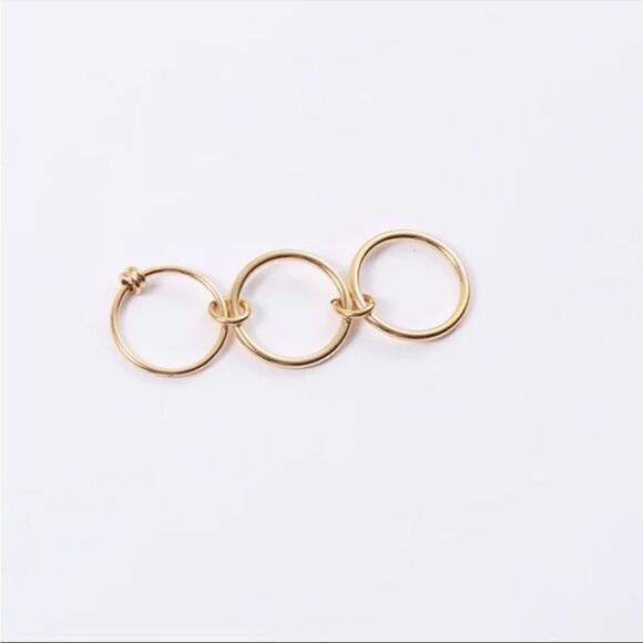 #34 Gold or Silver Ring - Picture 6 of 8